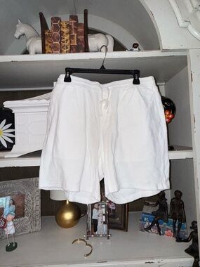 Criquet men's XL white terrycloth terry cloth drawstring cruiser shorts lounge